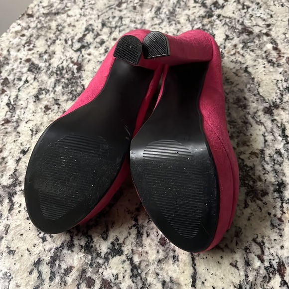 Pink platform heels - Picture 3 of 4